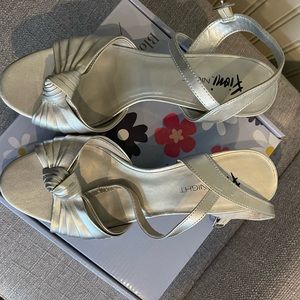 Fioni silver small heel. Size US 8.5. Worn once